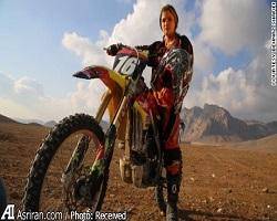 بانوی موتور سوار ایرانی سوژه سی‌ان‌ان + عکس