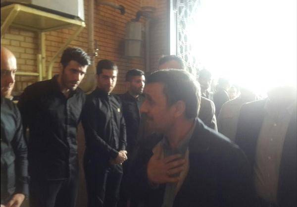 تصاویر:احمدی‌نژاد در مراسم ختم هادی نوروزی