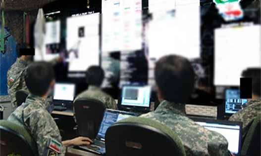 سپاه پاسداران ۲۵۰۰ وب‌سایت دارد و به دنبال سازماندهی «گردان‌های سایبری در پایگاه بسیج» است. قرارگاه سایبری سپاه پاسداران نقش پررنگی در شناسایی و بازداشت فعالان عرصه مجازی دارد