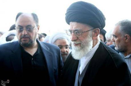 خامنه‌ای معاشرت با افراد بی‌حجاب فامیل در دید و بازدیدهای عید را مشروط کرد