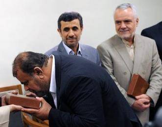 پرده‌برداری از پیشنهاد خائنانه رئیس دولت سابق؛ احمدی‌نژاد به رهبری چه گفت؟