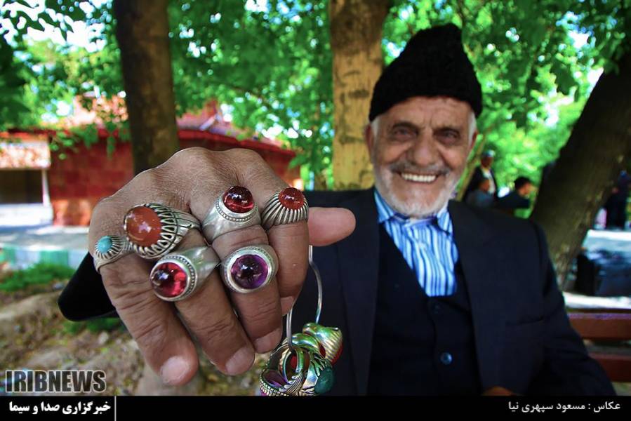 گزارش تصویری: بازار محلی انگشتر فروشان در تبریز