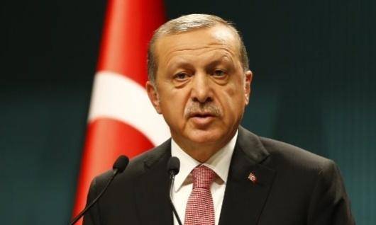 رئیس جمهور ترکیه روز چهارشنبه در پایان نشست شورای عالی امنیت ملی اعلام کرد برای مدت سه ماه در ترکیه وضعیت اضطراری برقرار می شود. از همین امروز تا سه ماه آینده همه قدرت دست اردوغان است.