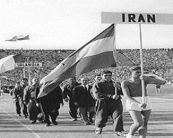 وقتی تختی پرچم‌دار کاروان المپیک ایران بود + عکس