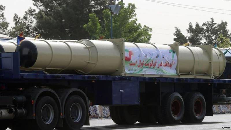 ایران از سامانه ضد موشکی باور-۳۷۳ &laquo;رسما&raquo; رونمایی کرد 