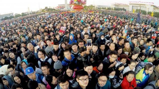 تصویری: وقتی ۶۰۰ میلیون نفر چینی در یک روز به تعطیلات می‌روند!