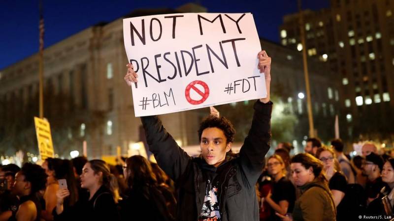 تظاهرات در شهرهای آمریکا در اعتراض به پیروزی ترامپ 