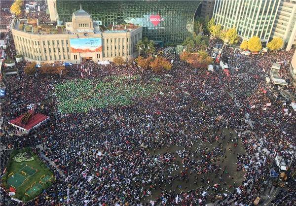 تجمع اعتراضی گسترده علیه رئیس‌جمهور کره جنوبی