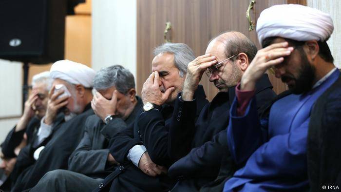 چرا برخی ایرانی ها &quot;تظاهر به گریه&quot; می کنند/ تباکی چیست؟ + عکس