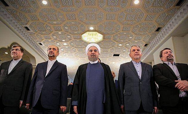 دادن مشاوره‌های ضد ایرانی به ترامپ 