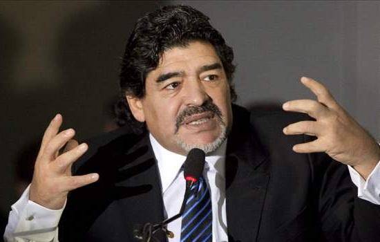مارادونا: 8 ساعت با کاسترو حرف زدم و خسته نشدم؛ یک دقیقه هم با ترامپ یا هیلاری حرف نمی‌زنم