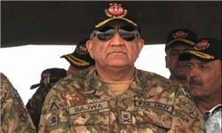 عیادت فرمانده ارتش پاکستان از زخمی‌های انفجار پاراچنار