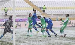 شمس‌محمدی: پیش‌بینی بارش برف را نمی‌کردند/ ساعت 17 برای بازی در تبریز دیر است