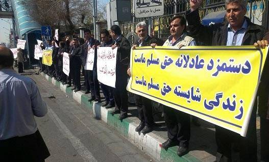 اتحادیه ی آزاد کارگران ایران در بیانیه ی شماره ی دو نسبت به عواقب بی توجهی به خواسته های کارگران در تعیین مزد سال ۹۶ هشدار داده است