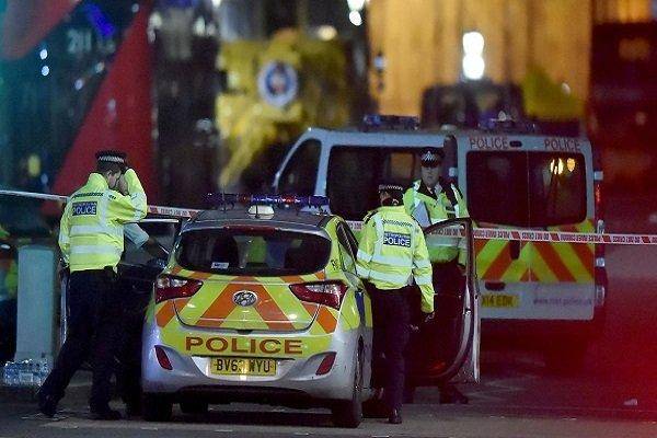 22 کشته و ده‌ها زخمی بر اثر وقوع انفجار در منچستر انگلیس/ بیشتر قربانیان، دختران نوجوان بودند/ تسلیت مقامات مختلف به دولت انگلیس