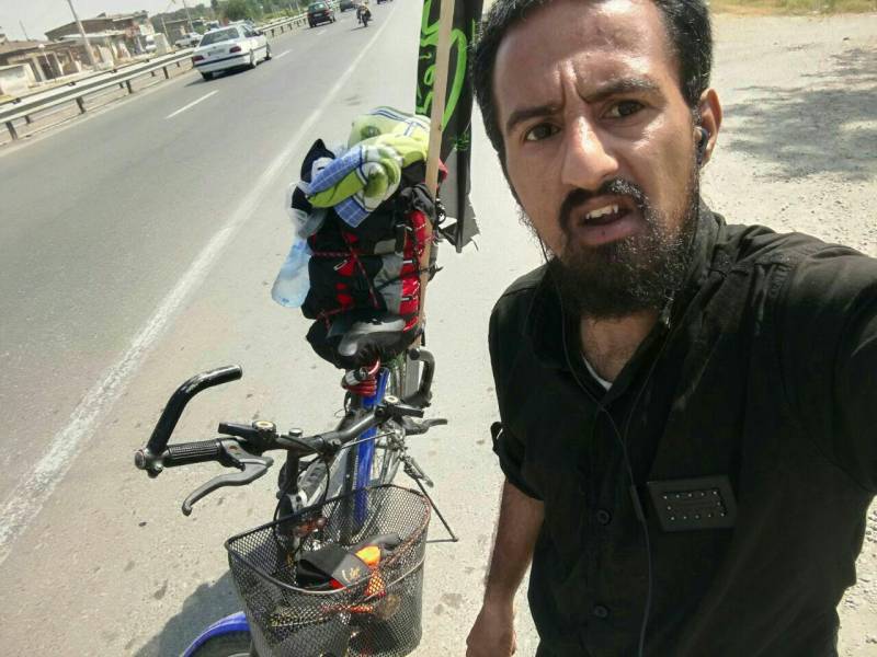 دوچرخه سوار مشهدی در راه عزیمت به کربلا به قزوین رسید