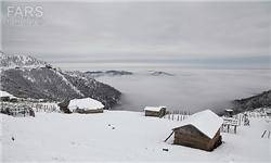 نخستین برف پاییزی ارتفاعات کلاردشت را سفیدپوش کرد