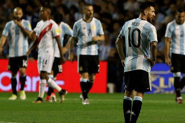 توقف آرژانتین برابر پرو/لیونل مسی در آستانه از دست دادن جام جهانی