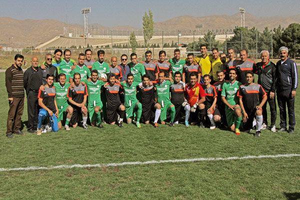 دیدار دوستانه تیم های فوتبال رسانه ورزش و خبرنگاران کردستان