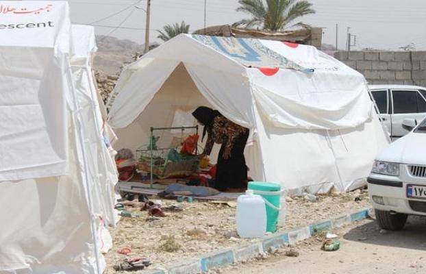 74 هزارتخته چادر و 300 تن نایلون میان زلزله زدگان توزیع شده است