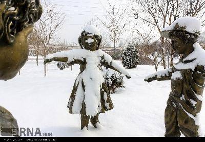 بارش برف استان آذربایجان شرقی را فرا گرفت
