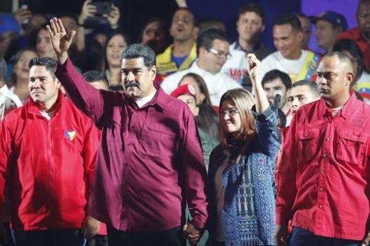 نیکولاس مادورو با کسب حدود ۶۸ درصد آرا در انتخابات ریاست جمهوری ونزوئلا به پیروزی رسید و برای یک دوره شش ساله دیگر در این مقام ابقا شد. مخالفان می گویند نتیجه این انتخابات را نمی پذیرند