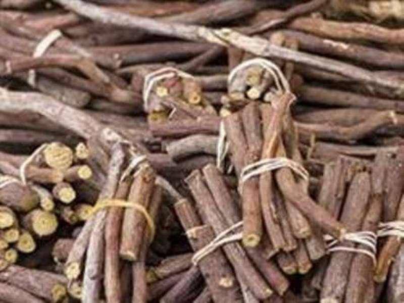 180 کیلوگرم گیاه دارویی قاچاق در جیرفت کشف شد