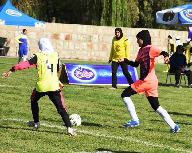 قضاوت داوران البرزی در فستیوال ملی فوتبال پایه