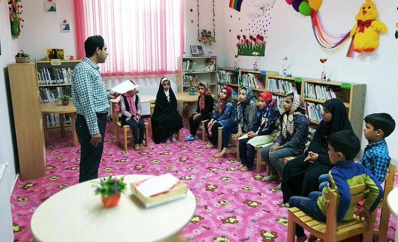نشست‌ آموزشی «فلسفه برای کودک» در مهریز برگزار شد