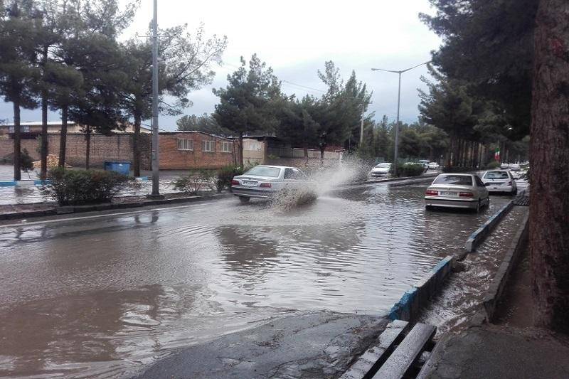 بارش های رگباری در استان اصفهان ادامه می یابد