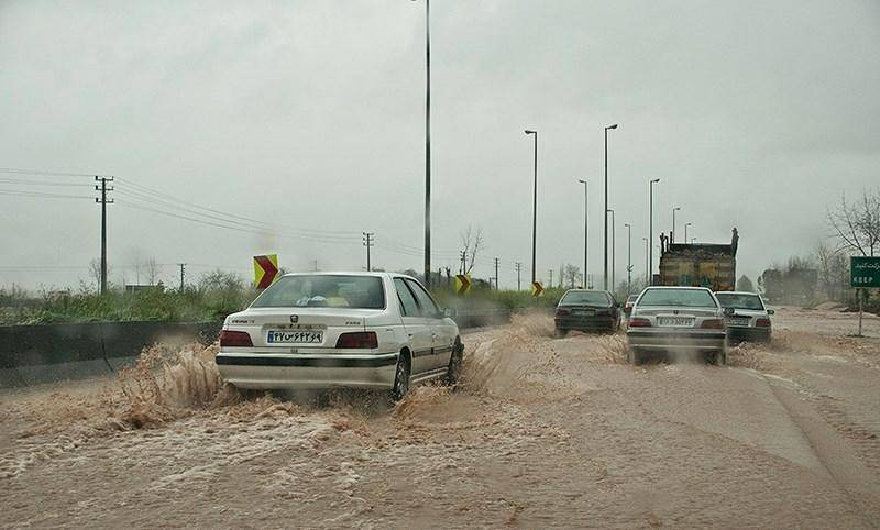 سیلاب به نزدیکی جاده ترانزیتی اهواز- شوش رسید/جاده مسدود نیست