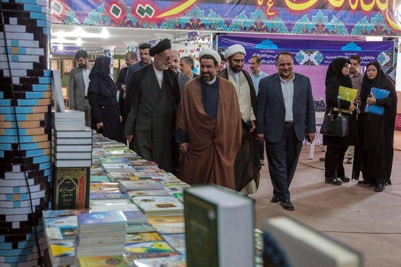 نمایشگاه کتاب علوم قرآنی در کرمانشاه گشایش یافت