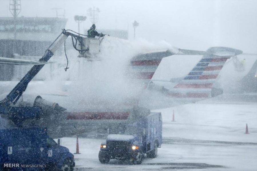لغو بیش از ۴۴۰ پرواز در شیکاگو به دلیل بارش شدید برف و یخبندان