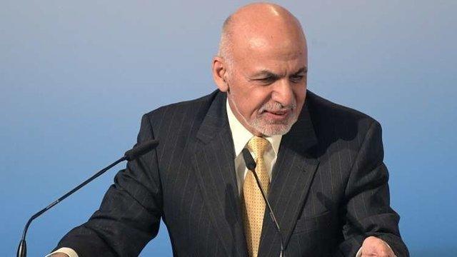 اشرف غنی: هیچ کس را به چشم رقیب نمی‌بینم/ جامعه افغانستان طالبان را جذب می‌کند