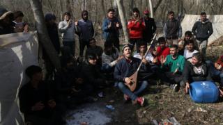 بالاگرفتن بحران پناهجویان سرگردان در مرز اروپا؛ هشدار اردوغان و واکنش اتحادیه اروپا
