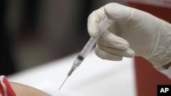 مسیر ناهموار تولید واکسن ویروس جدید کرونا؛ از آزمایشگاه تا عرضه عمومی