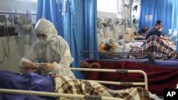 آمار‌ رسمی: ۷۲۴ جان‌باخته و بیش از ۱۴ هزار مبتلا؛ زیرساخت‌های درمانی فرسوده ایران به شدت تحت فشار است