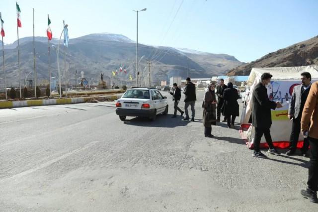 پایش مسافران در ایستگاه های سلامت مبادی شهر مهاباد