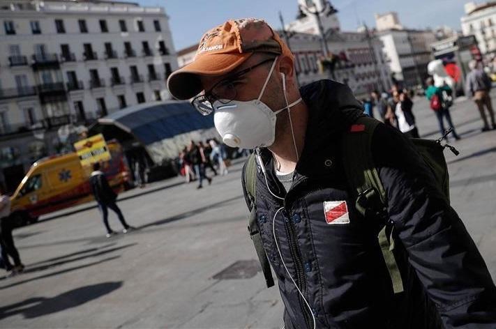 قربانیان کرونا در اسپانیا به ۳۰۰ نفر افزایش یافت
