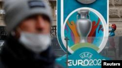 به دنبال شیوع گسترده ویروس کرونا، برگزاری جام ملت‌های اروپا تا سال آینده میلادی به تعویق افتاد