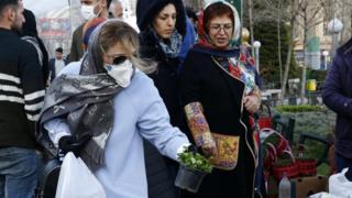 دولت ایران مردم را ترغیب کرد در تعطیلات نوروزی خانه بمانند