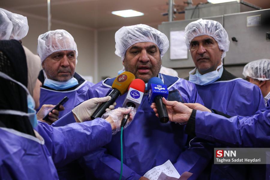 ستاد اجرایی فرمان امام| تحویل ۲۰ میلیون ماسک جدید به وزارت بهداشت