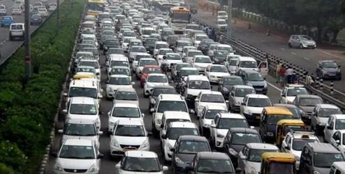 ترافیک سنگین در آزادراه‌های تهران - قزوین و تهران - قم/سیل و کرونا کدام جاده‌ها را مسدود کرد؟