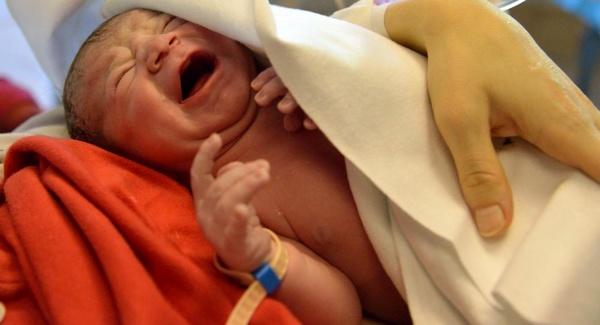 10 نوزاد از مادران کرونایی به صورت سالم متولد شدند