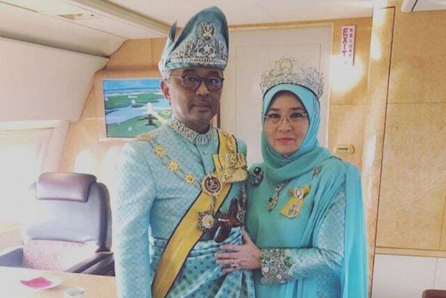 پادشاه و ملکه مالزی به قرنطینه رفتند