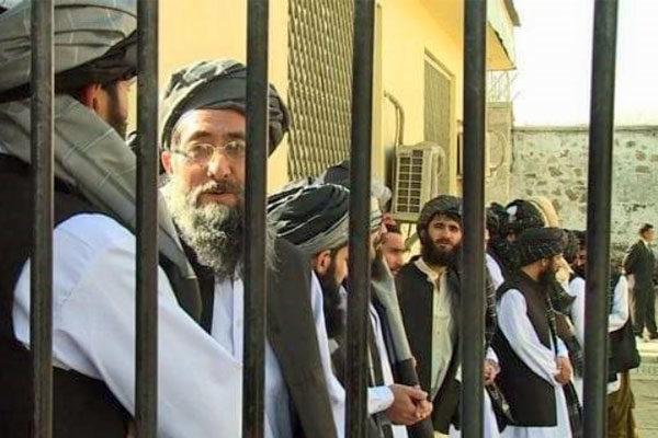 دولت افغانستان آزادی زندانیان طالبان را به تعویق انداخت