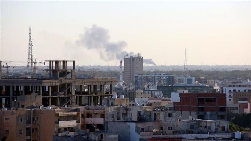 حمله موشکی نیروهای ژنرال حفتر به فرودگاه معیتیقه در لیبی