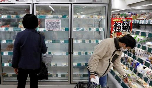 هجوم مردم ژاپن به فروشگاه‌ها پیش از اعلام وضعیت اضطرار ملی