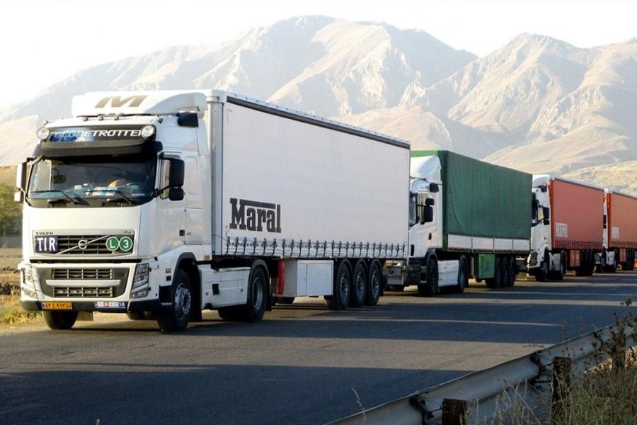 صادرات روزانه بیش از دو هزار کامیون کالا به عراق