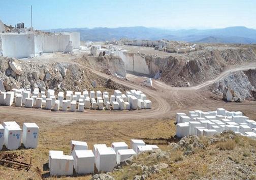ایجاد اشتغال برای ۲۲۰ نفر در دومین استان معدن خیز کشور/ صدورگواهی کشف معادن در یزد افزایش یافت